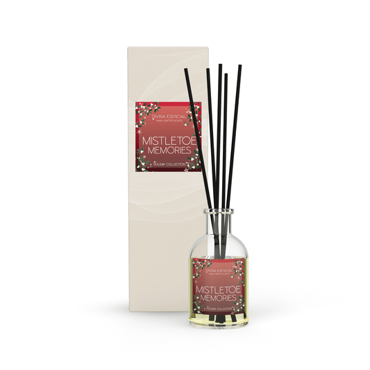 Mistletoe Memories Holiday Reed Diffuser | Christmas Scented Diffuser