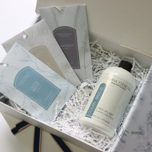 Home Fragrance 2-Piece Gift Set - Scented sachets and Ocean Breeze linen spray in Divina Esencial gift box